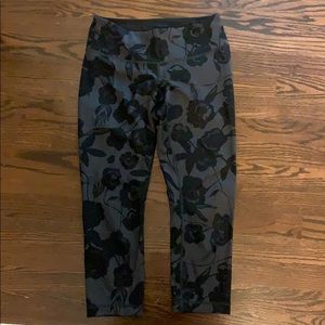 Lululemon capris